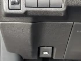 Toyota Urban-cruiser thumbnail 15