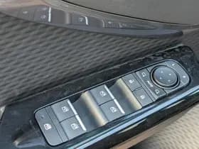 Toyota Urban-cruiser thumbnail 39