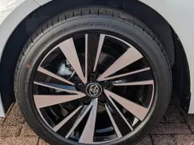 Toyota Corolla thumbnail 3