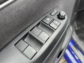 Toyota Yaris thumbnail 15