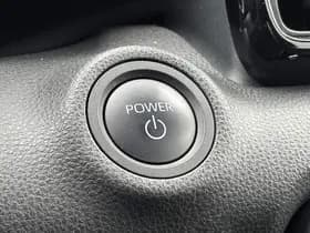 Toyota Yaris thumbnail 64