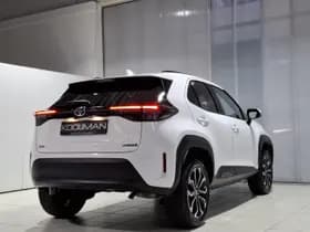 Toyota Yaris-cross thumbnail 3