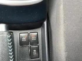 Toyota Yaris thumbnail 15