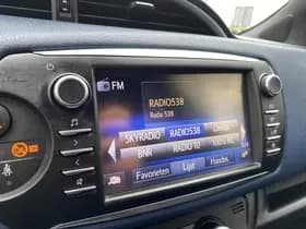 Toyota Yaris thumbnail 33