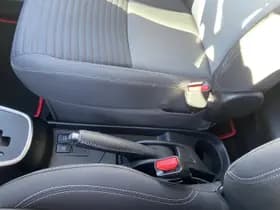 Toyota Yaris thumbnail 39