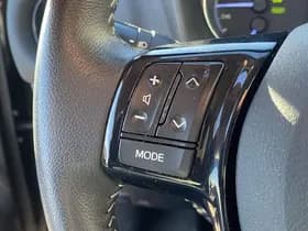 Toyota Yaris thumbnail 81