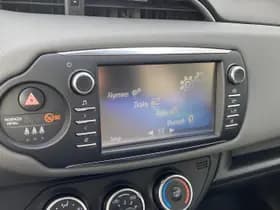 Toyota Yaris thumbnail 45