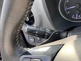 Toyota Yaris thumbnail 77