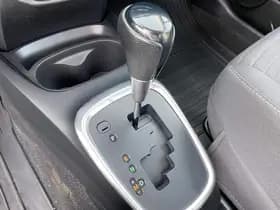 Toyota Yaris thumbnail 87