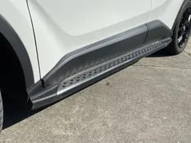 Toyota C-hr thumbnail 2