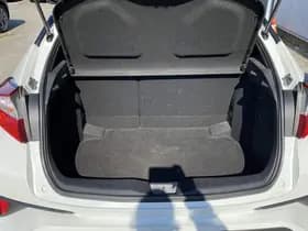 Toyota C-hr thumbnail 51