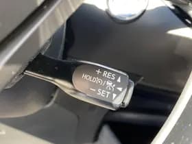 Toyota C-hr thumbnail 9