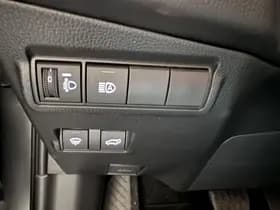 Toyota Corolla-cross thumbnail 19