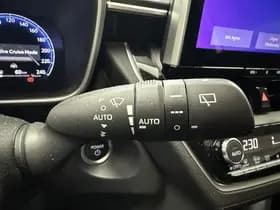 Toyota Corolla-cross thumbnail 37