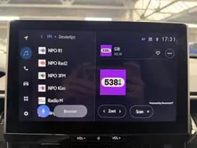 Toyota Corolla-cross thumbnail 10