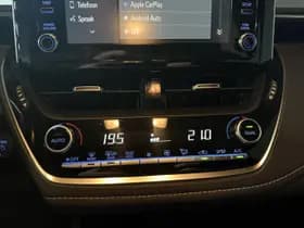 Toyota Corolla-touring-sports thumbnail 12