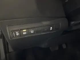 Toyota Corolla thumbnail 4