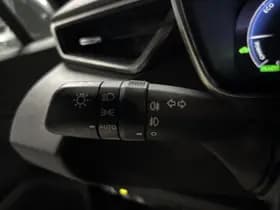 Toyota Corolla thumbnail 8