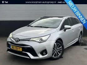 Toyota Avensis thumbnail 1
