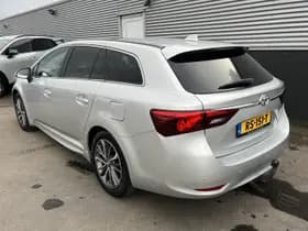 Toyota Avensis thumbnail 12