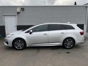 Toyota Avensis thumbnail 55