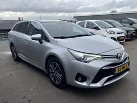Toyota Avensis thumbnail 58