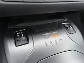 Toyota Avensis thumbnail 85