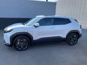 Toyota Urban-cruiser thumbnail 4