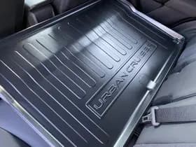 Toyota Urban-cruiser thumbnail 9