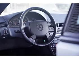 Mercedes-Benz SL-Klasse Cabrio 280 / NL Auto / Volledige Historie thumbnail 6