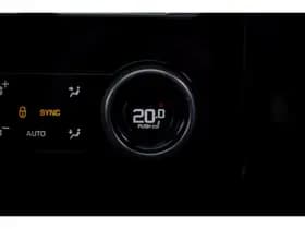 Land Rover Range Rover P400e / Pano / Stoelklima thumbnail 77