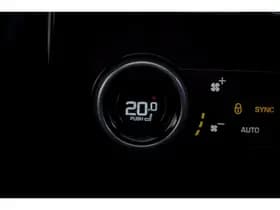 Land Rover Range Rover P400e / Pano / Stoelklima thumbnail 78