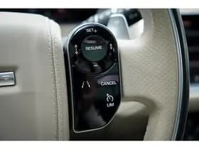 Land Rover Range Rover Velar 2.0 I4 Turbo AWD R-Dynamic HSE thumbnail 26