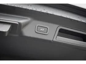 Land Rover Range Rover Velar 2.0 I4 Turbo AWD R-Dynamic HSE thumbnail 35