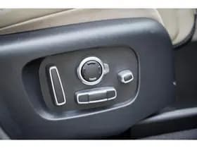 Land Rover Range Rover Velar 2.0 I4 Turbo AWD R-Dynamic HSE thumbnail 39