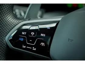 Volkswagen Golf 2.0 TSI R 4Motion thumbnail 32