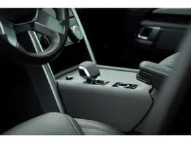 Land Rover Discovery 3.0 D250 R-Dynamic SE thumbnail 34