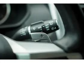 Land Rover Discovery 3.0 D250 R-Dynamic SE thumbnail 38