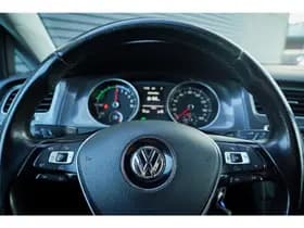 Volkswagen E-Golf / Stoelverwarming / Incl BTW / DAB / Camera / Adaptive Cruise thumbnail 17