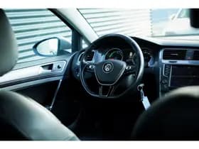 Volkswagen E-Golf / Stoelverwarming / Incl BTW / DAB / Camera / Adaptive Cruise thumbnail 29