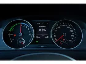 Volkswagen E-Golf / Stoelverwarming / Incl BTW / DAB / Camera / Adaptive Cruise thumbnail 5