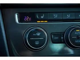 Volkswagen E-Golf / Stoelverwarming / Incl BTW / DAB / Camera / Adaptive Cruise thumbnail 45