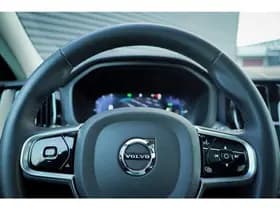 Volvo XC60 2.0 T6 Plug-in hybrid AWD Plus Dark thumbnail 17