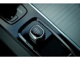 Volvo XC60 2.0 T6 Plug-in hybrid AWD Plus Dark thumbnail 34