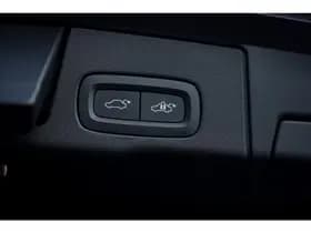 Volvo XC60 2.0 T6 Plug-in hybrid AWD Plus Dark thumbnail 40