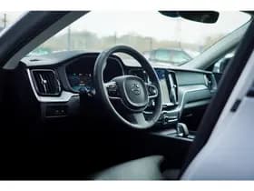 Volvo XC60 2.0 T6 Plug-in hybrid AWD Plus Dark thumbnail 6