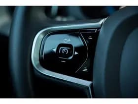 Volvo XC60 2.0 T6 Plug-in hybrid AWD Plus Dark thumbnail 59