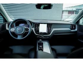 Volvo XC60 2.0 T6 Plug-in hybrid AWD Plus Dark thumbnail 7