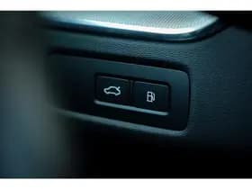 Volvo XC60 2.0 T6 Plug-in hybrid AWD Plus Dark thumbnail 65