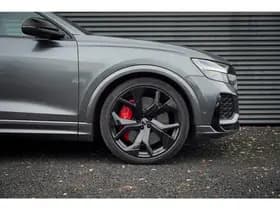 Audi Q8 4.0 TFSI RS Q8 quattro thumbnail 11